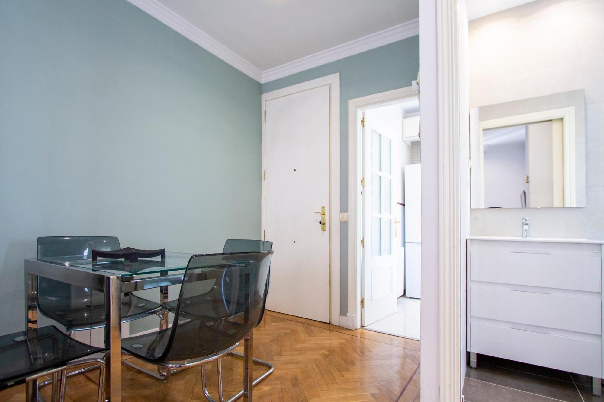 Apartamentos Dali Мадрид Екстер'єр фото