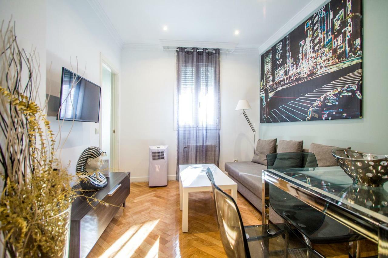 Apartamentos Dali Мадрид Екстер'єр фото