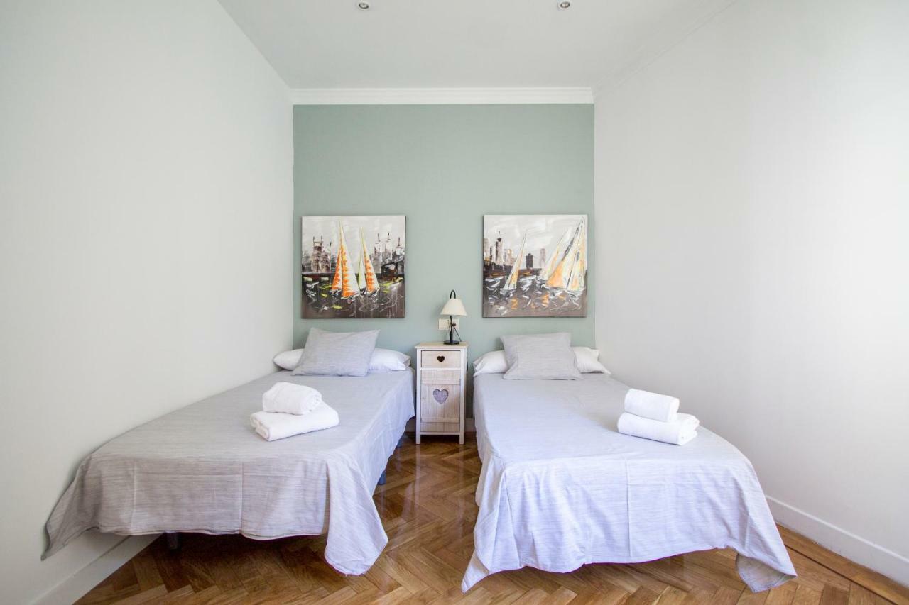 Apartamentos Dali Мадрид Екстер'єр фото