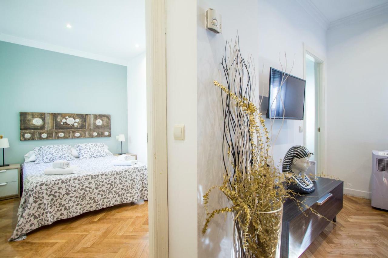 Apartamentos Dali Мадрид Екстер'єр фото