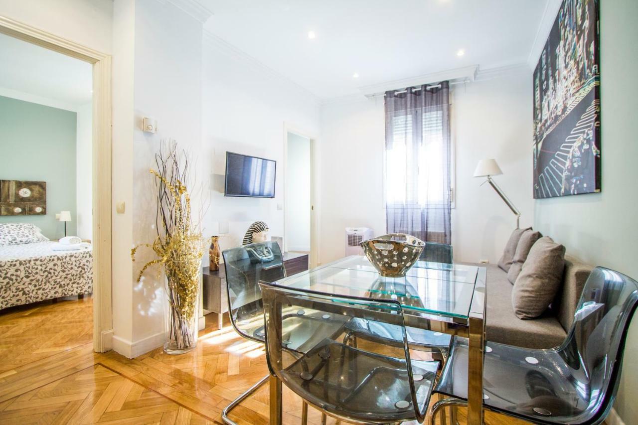 Apartamentos Dali Мадрид Екстер'єр фото